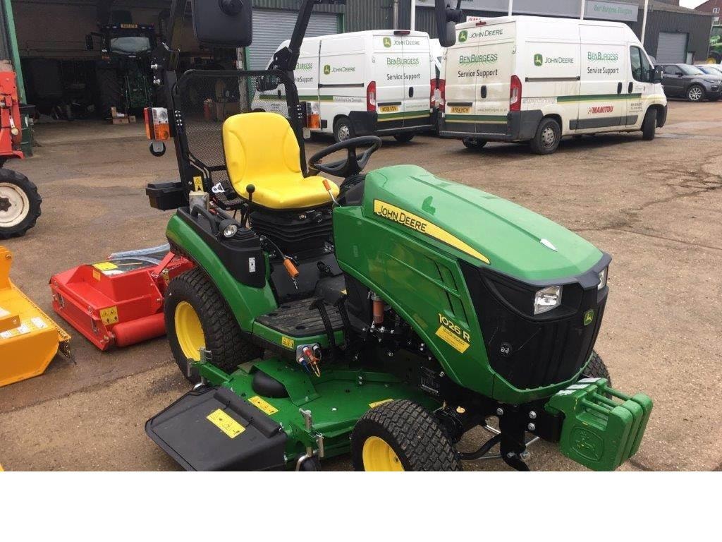 Tractor Mic John Deere 1026R + 60 de vanzare 294003 UTILBEN