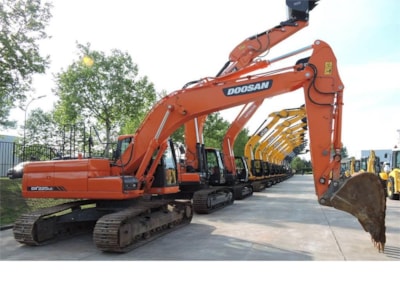 Excavator senile Doosan DX225LC de vanzare