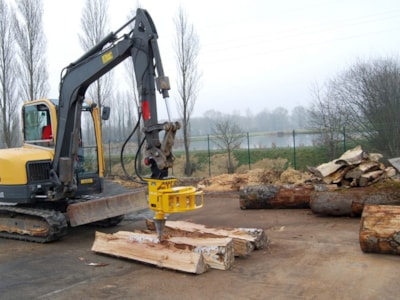 Despicator de lemne RABAUD  FRH 1012 -- excavator 4 - 10 t. de vanzare
